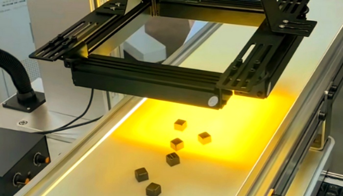 進(jìn)口vs國(guó)產(chǎn)CO2激光打標(biāo)機(jī)性能對(duì)比